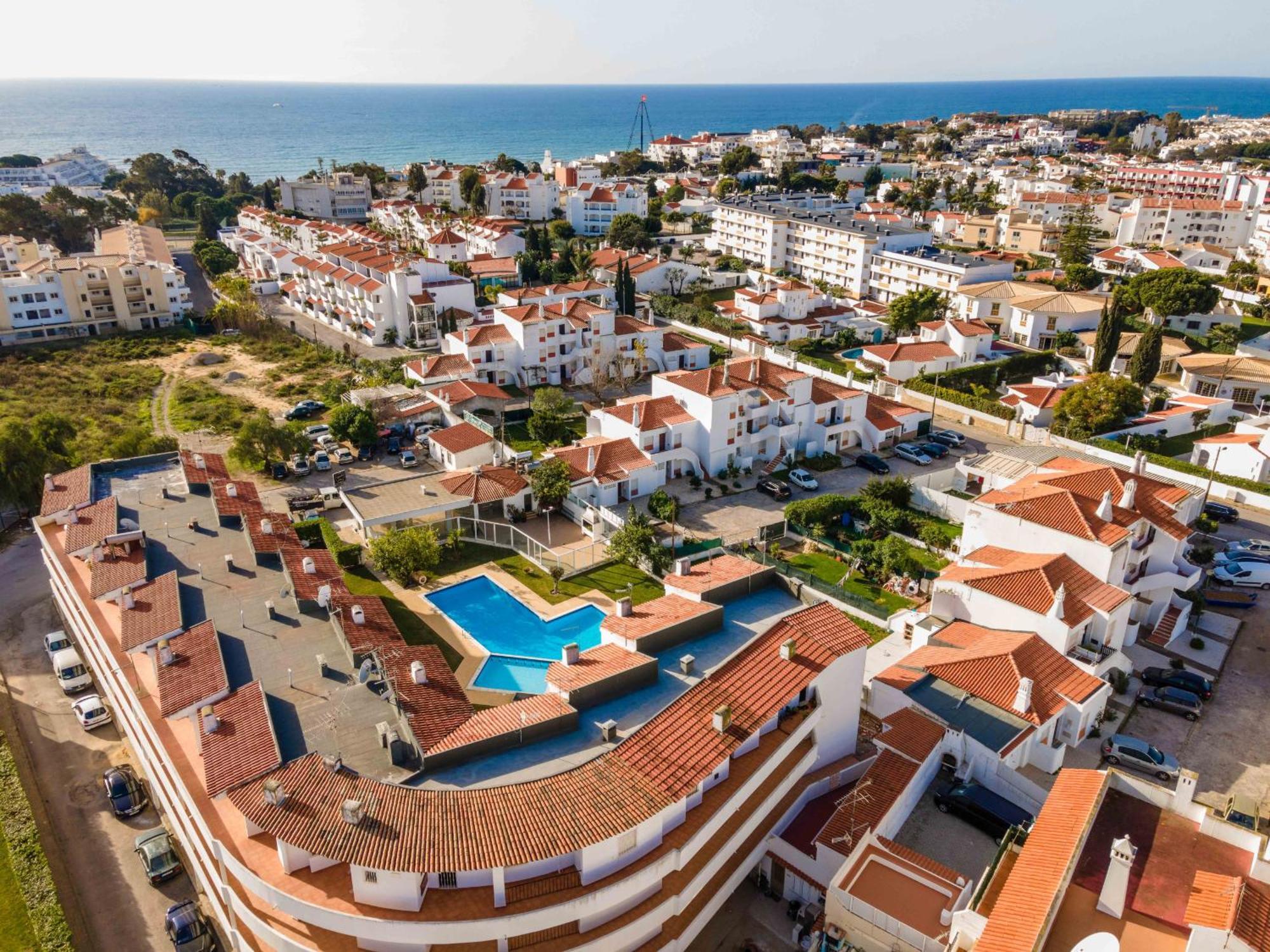 Santa Eulalia 2-Bedroom Apartment - Swimming Pool - Wifi Albufeira Ngoại thất bức ảnh